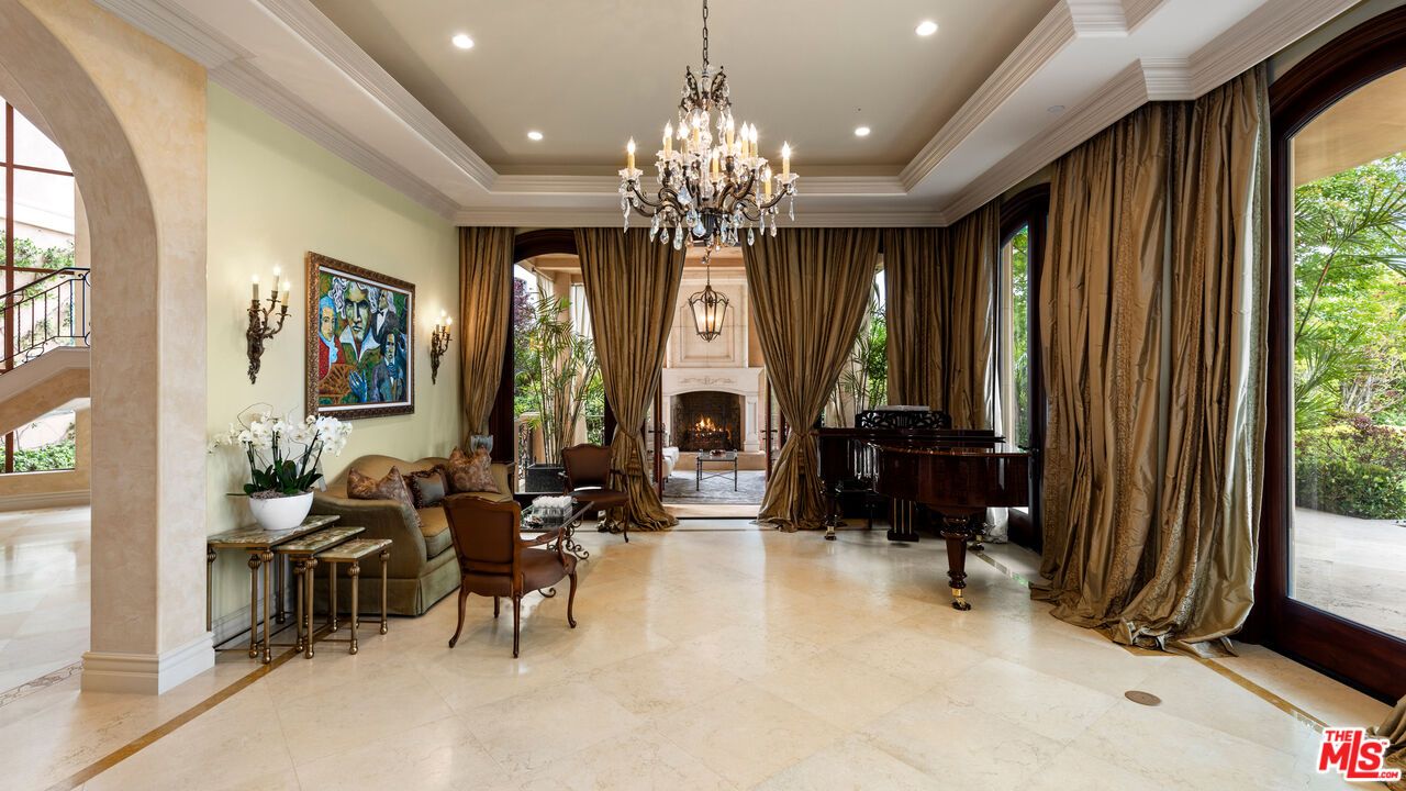 Chandelier, Fireplace, Interior, Living room, Piano, Recessed Lighting