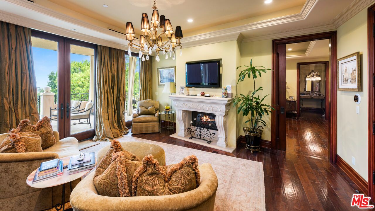 Chandelier, Fireplace, Interior, Living room, Recessed Lighting, Wood Texture Flooring