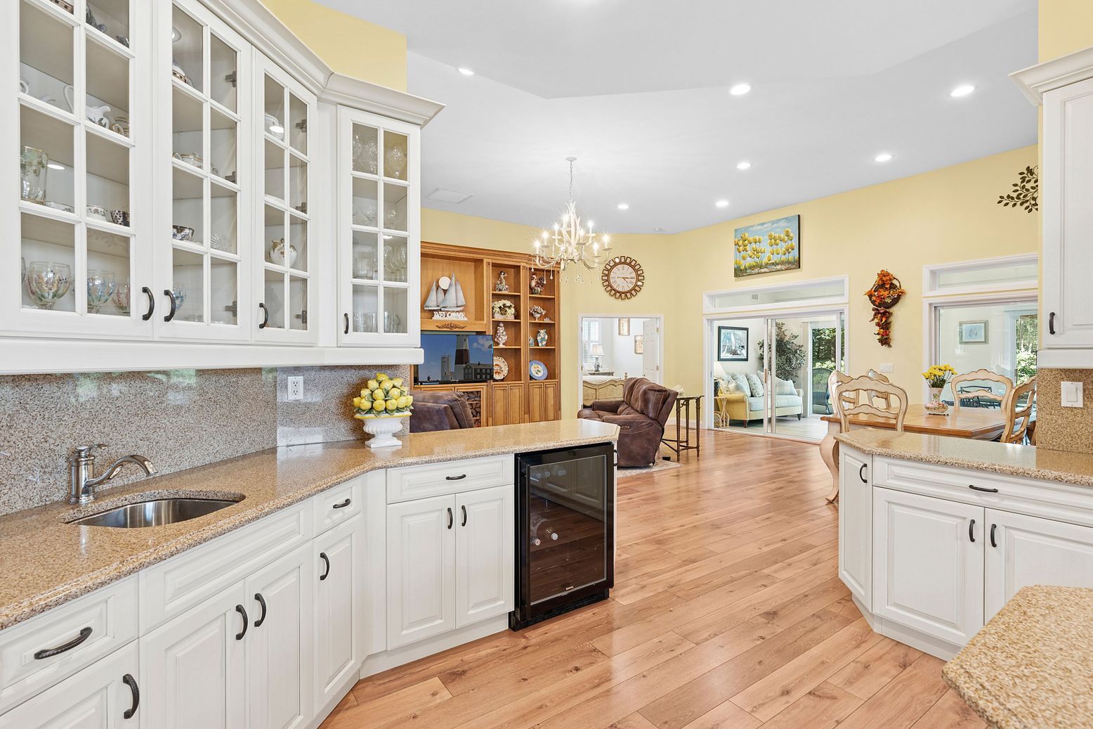 Chandelier, Interior, Kitchen, Recessed Lighting, Wood Texture Flooring