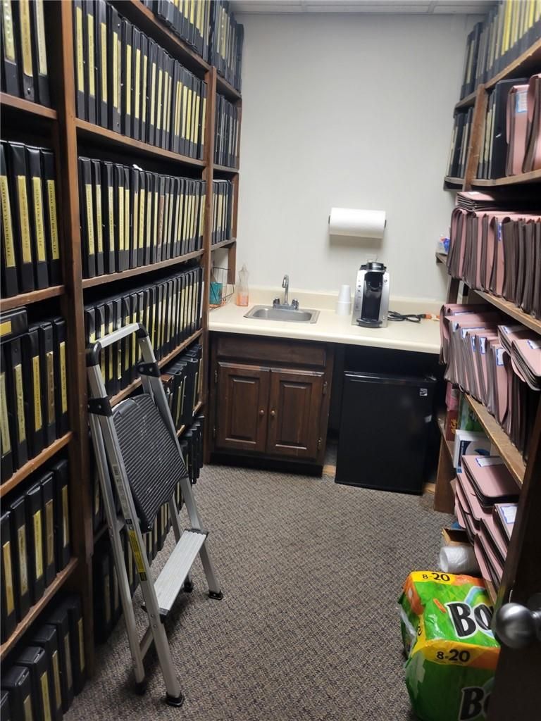 Home Office, Interior