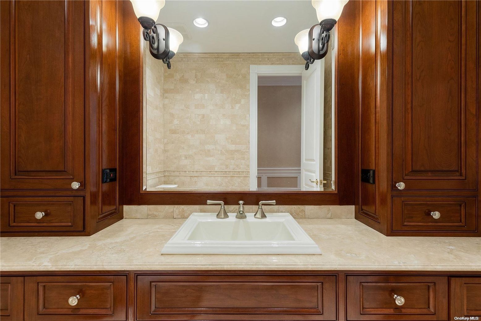 Bathroom, Interior, Recessed Lighting