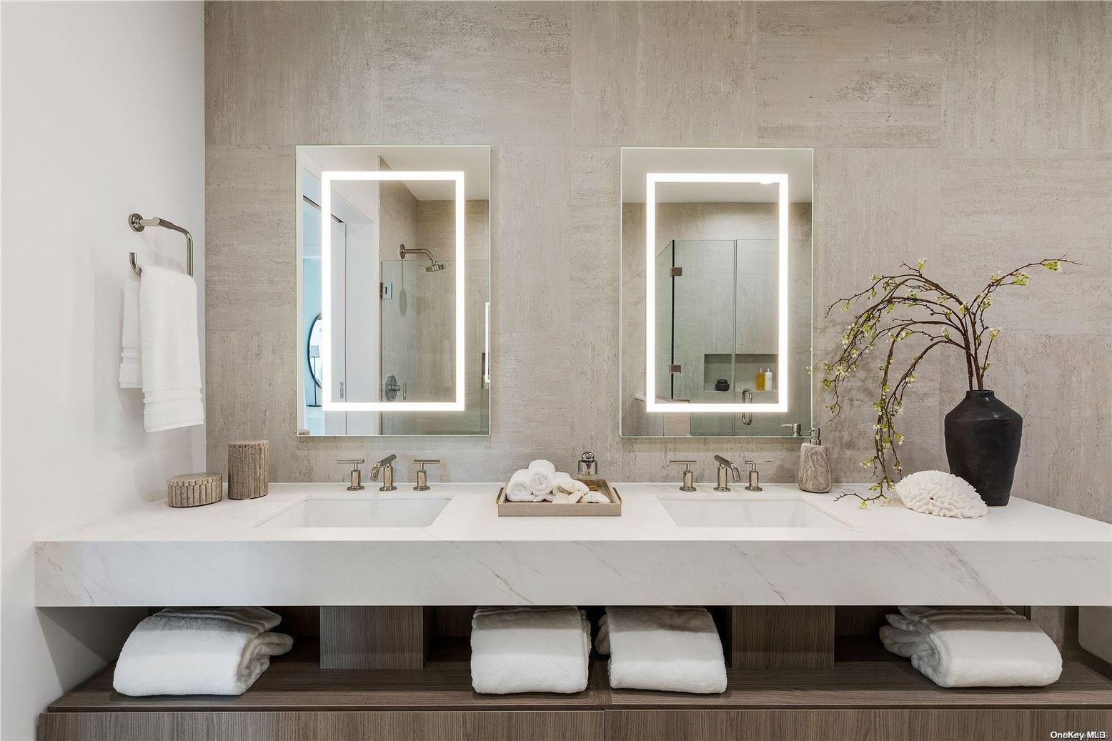 Bathroom, Dual Sink Vanities, Interior