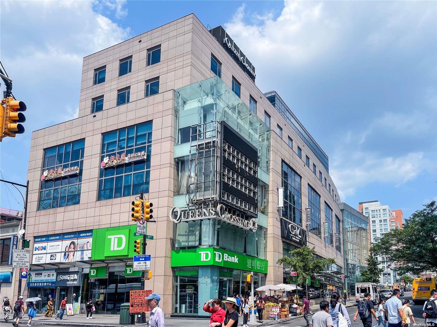 Exterior, Facade, Highrise