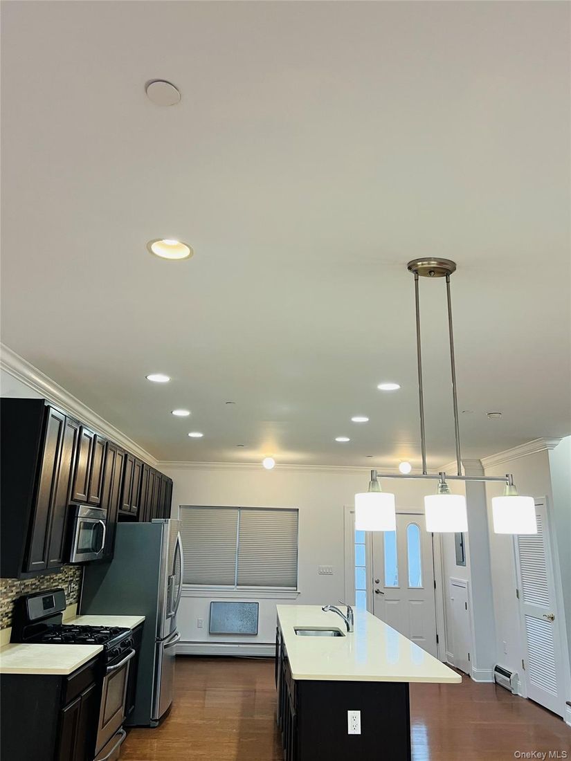 Interior, Kitchen, Pendant Lights, Recessed Lighting, Wood Texture Flooring
