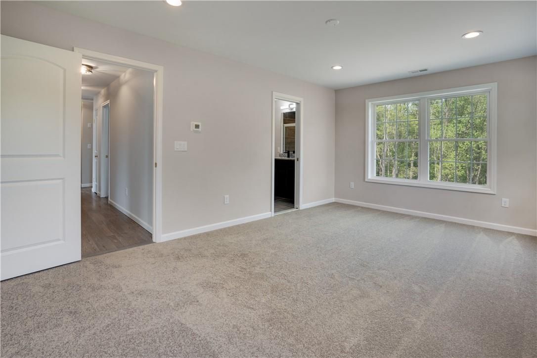 Empty room, Interior, Recessed Lighting