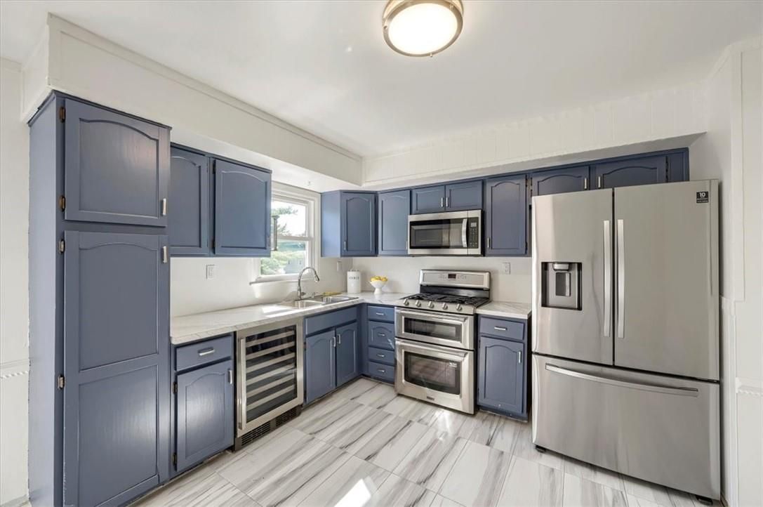 Interior, Kitchen, Stainless Steel Appliances
