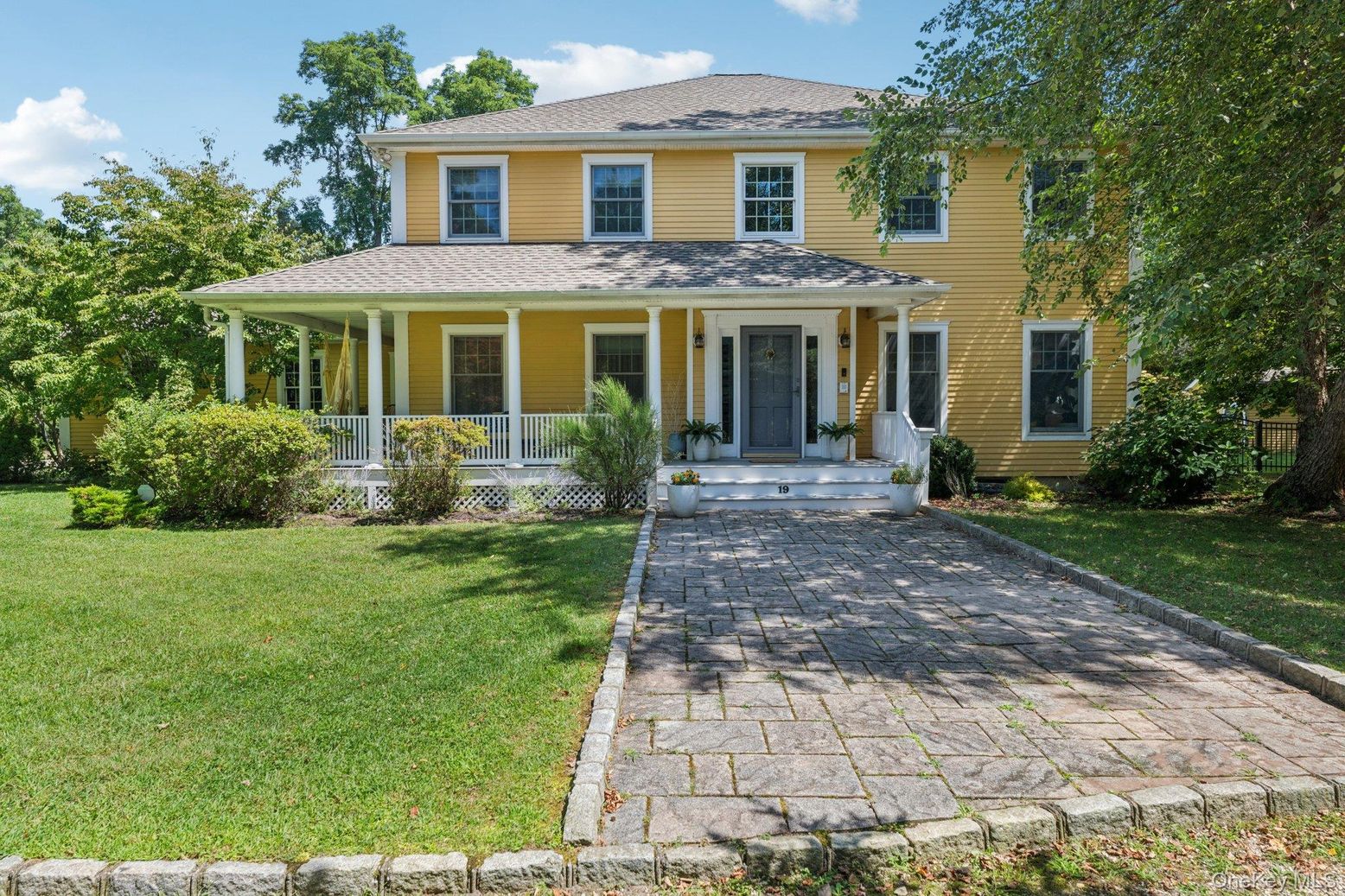 Exterior, Facade, American Foursquare