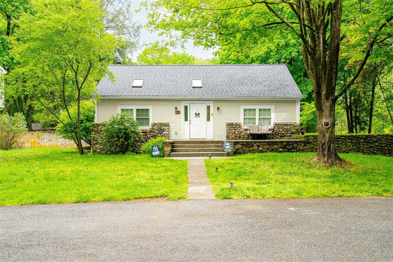 Exterior, Facade, Cape Cod