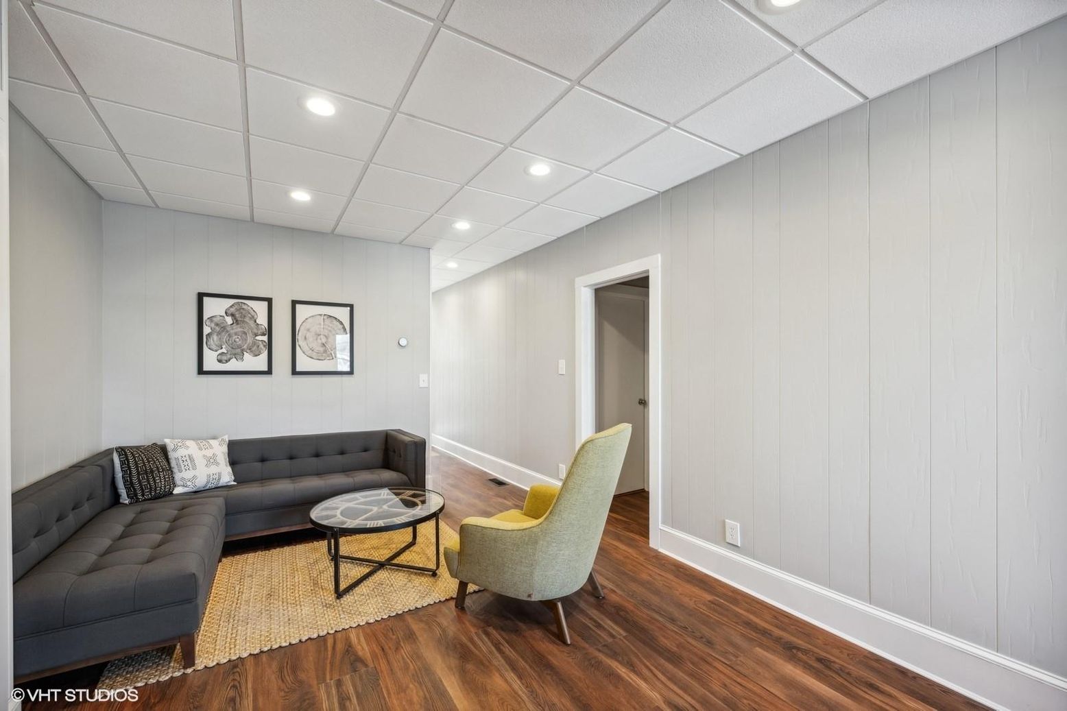Interior, Living room, Recessed Lighting, Wood Texture Flooring