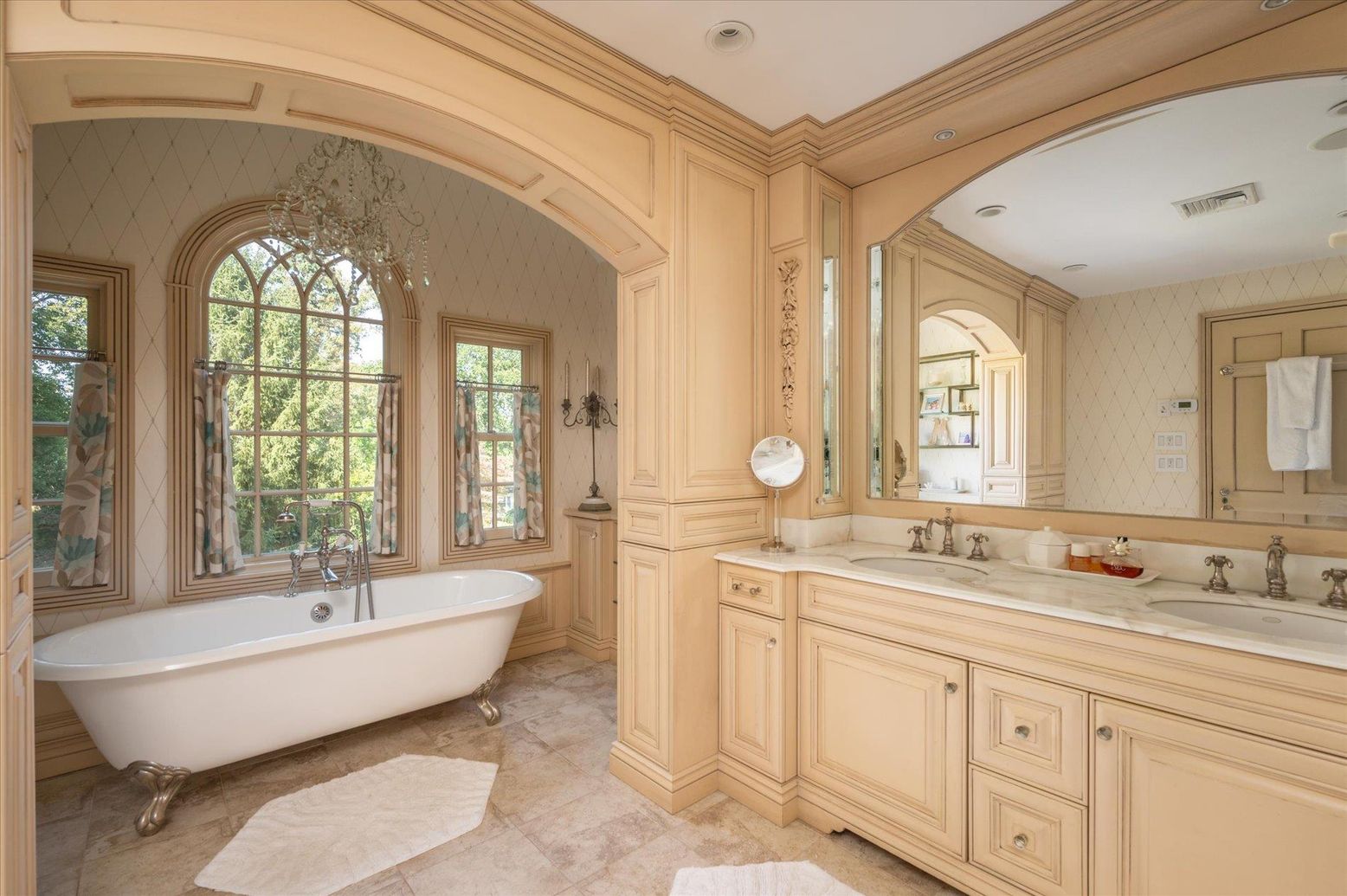 Bathroom, Dual Sink Vanities, Free Standing Baths, Interior, Recessed Lighting