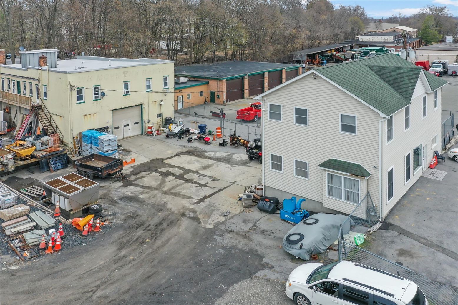 Exterior, Drone