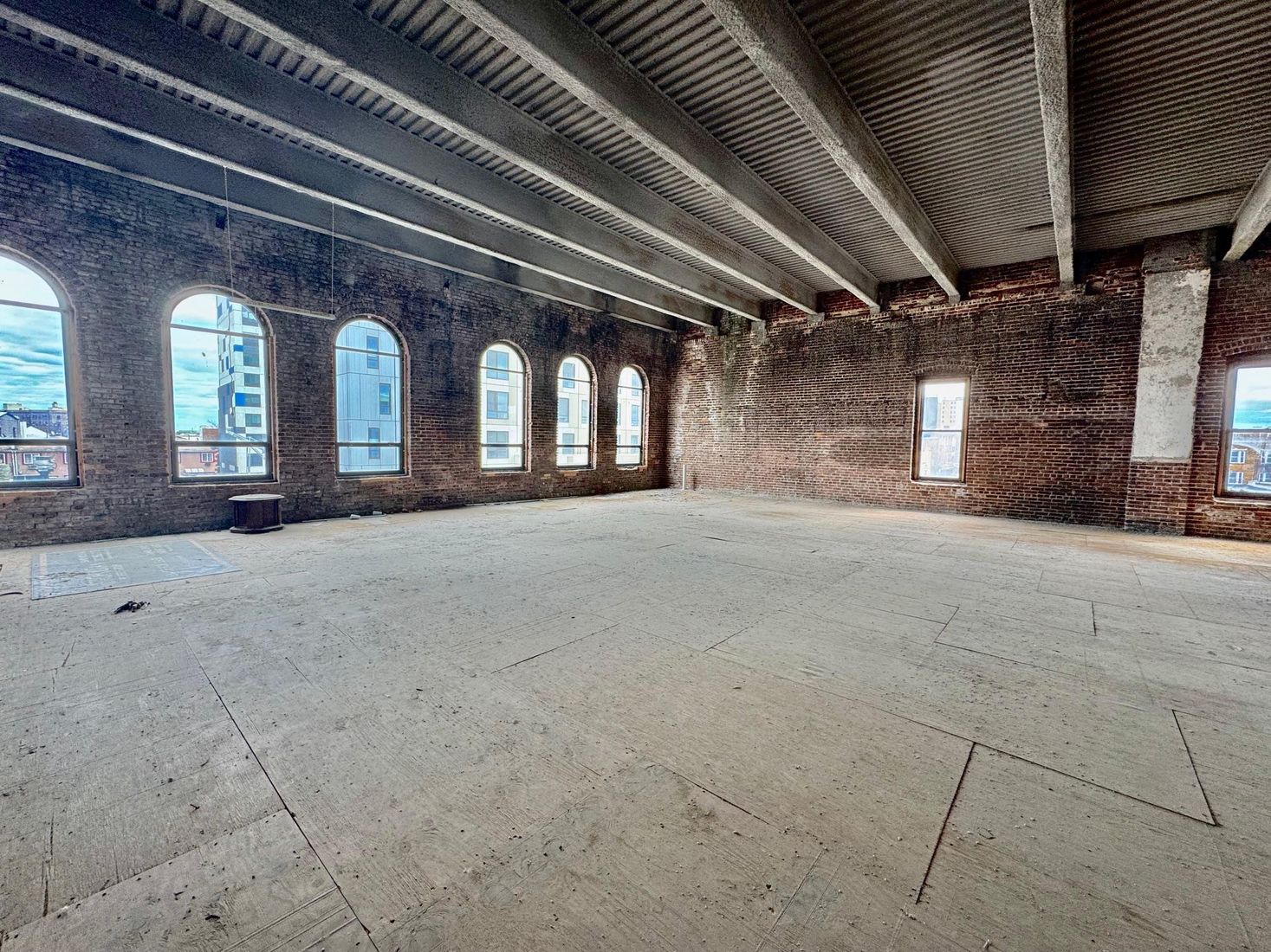Empty room, Interior, Stone Walls, Wooden Beams