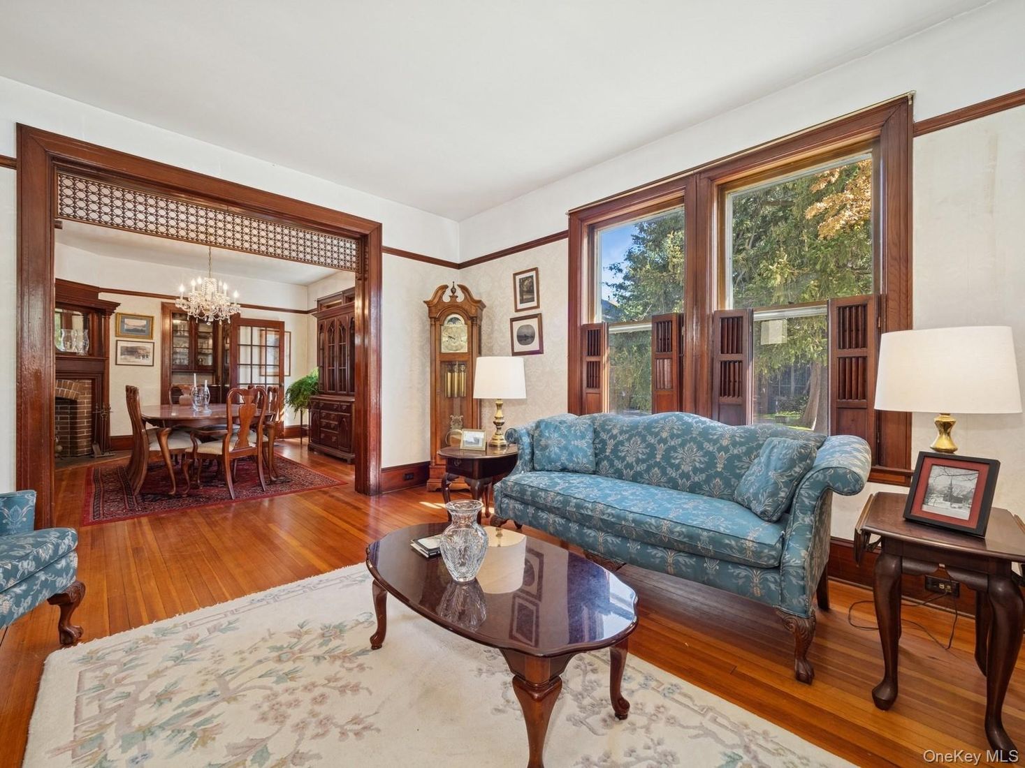 Chandelier, Dining room, Interior, Living room, Wood Texture Flooring