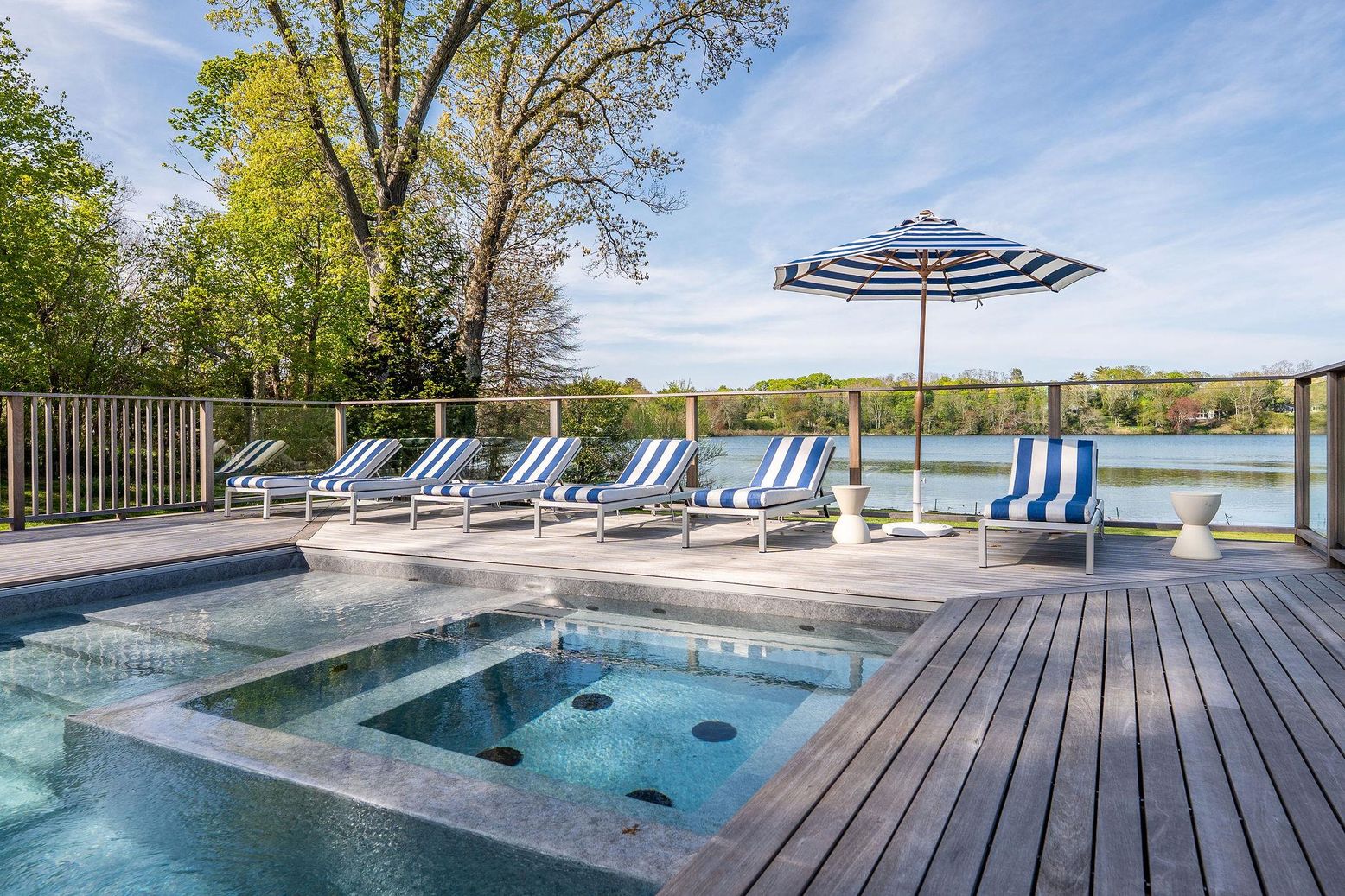 Exterior, Pool, Water