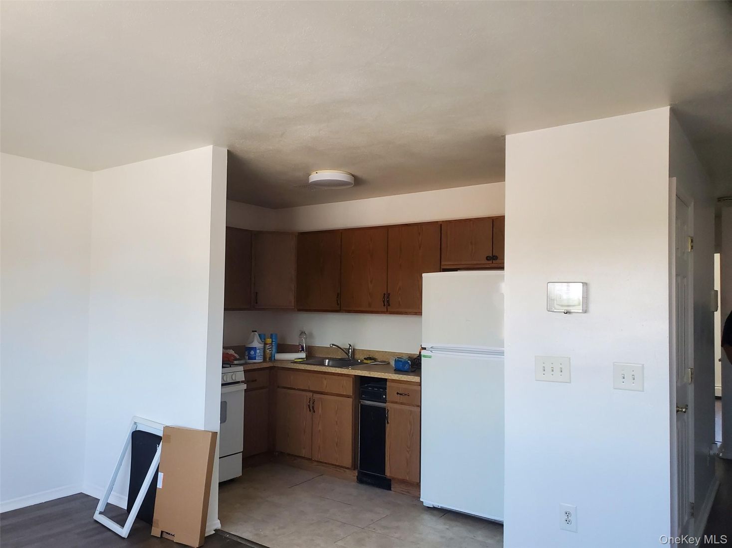 Interior, Kitchen, Wood Texture Flooring