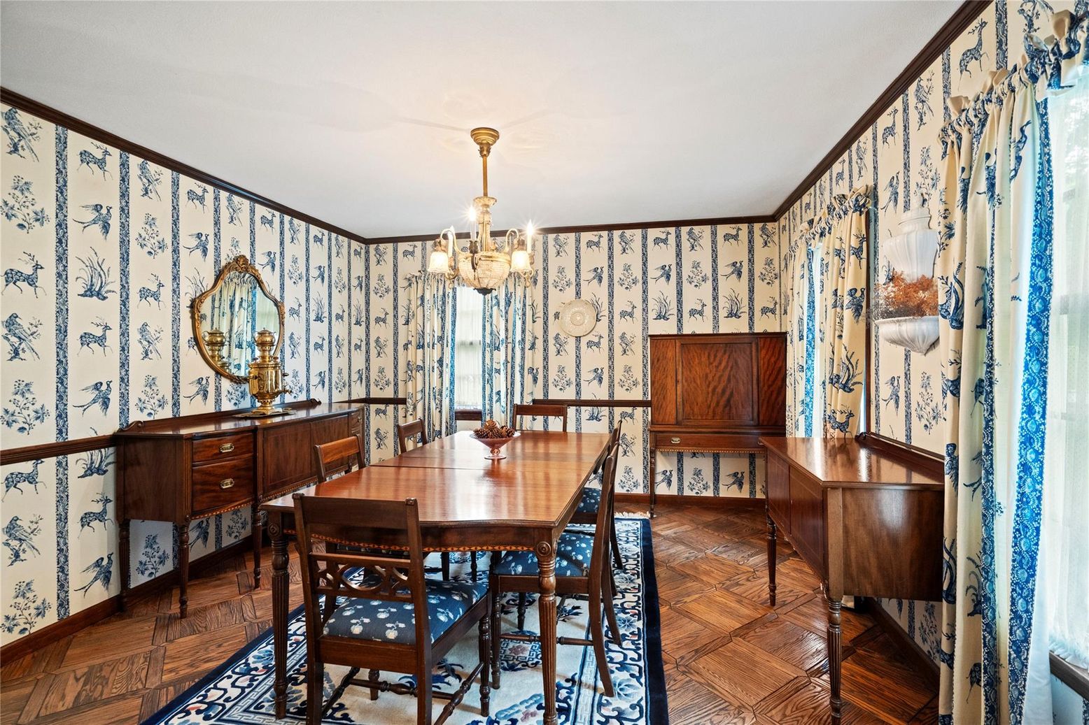 Chandelier, Dining room, Interior, Wood Texture Flooring