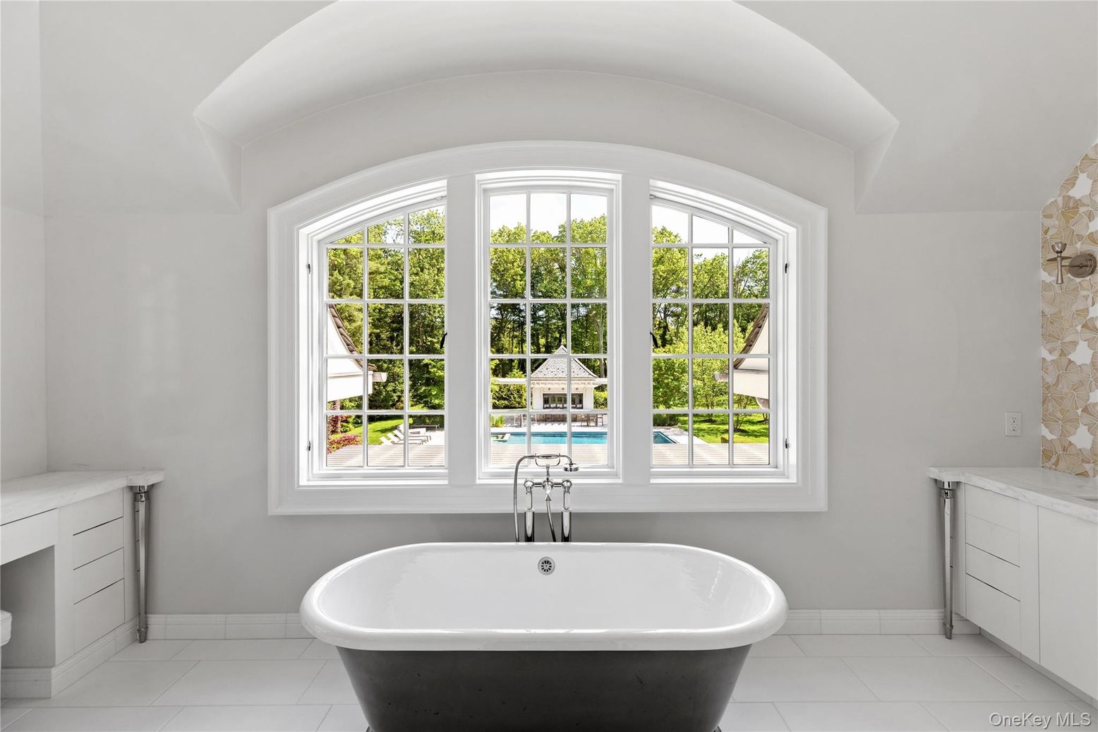 Bathroom, Free Standing Baths, Interior