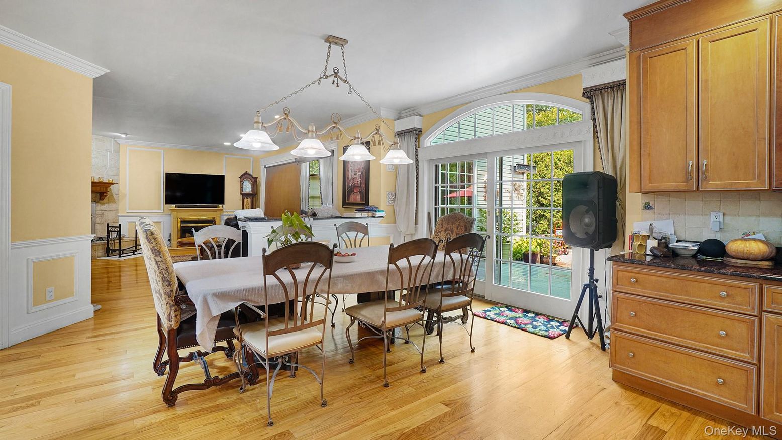 Dining room, Interior, Pendant Lights, Wood Texture Flooring