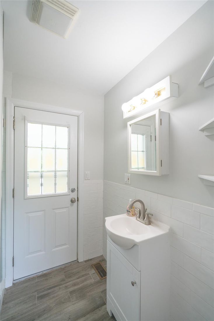 Bathroom, Interior, Wood Texture Flooring