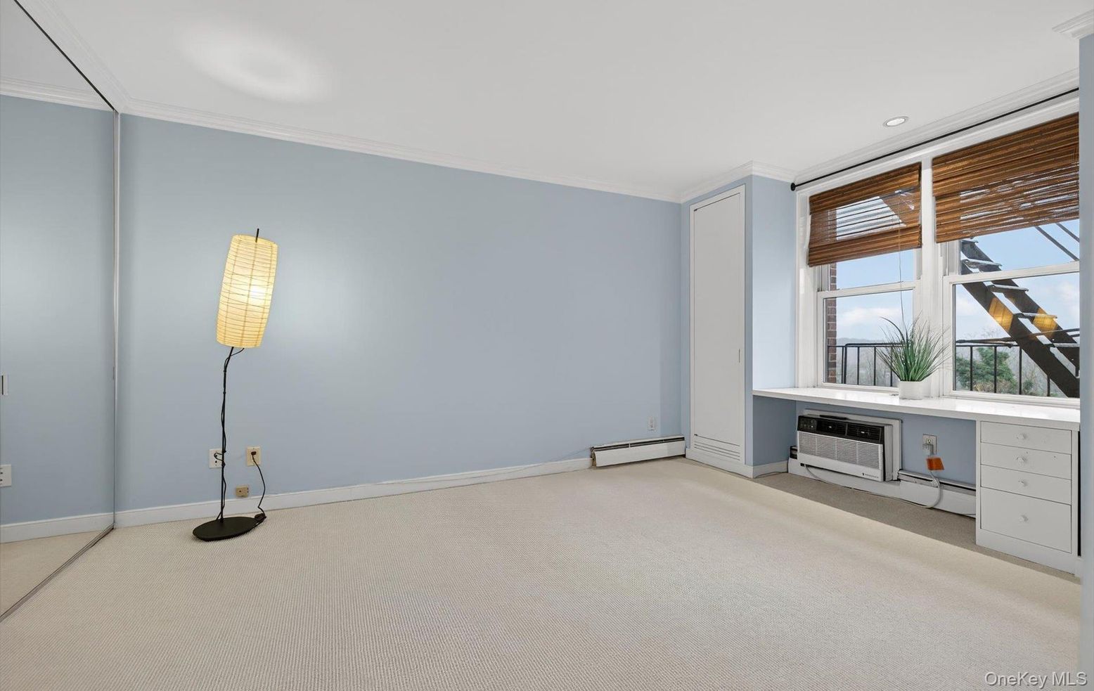 Empty room, Home Office, Interior, Recessed Lighting