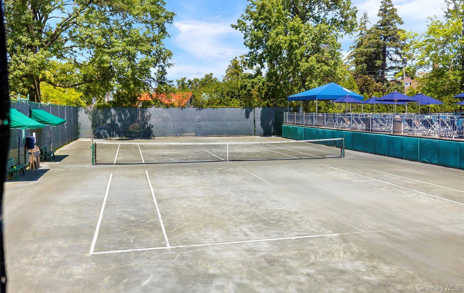 Exterior, Tennis Courts