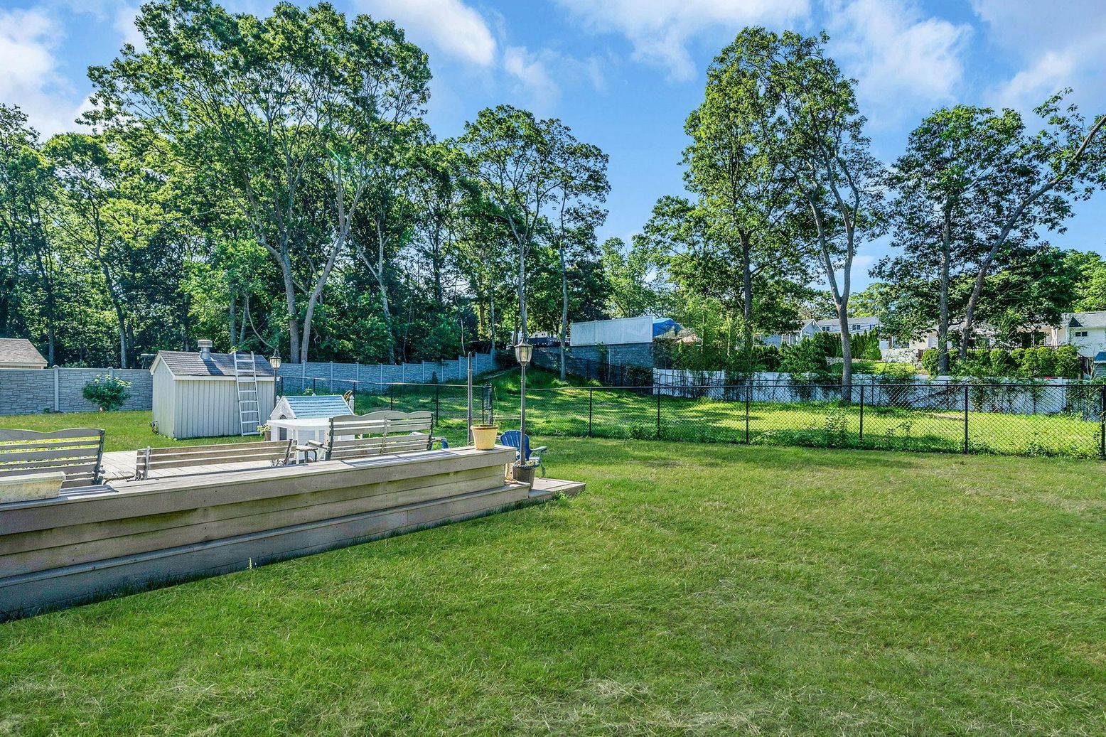Backyard, Exterior