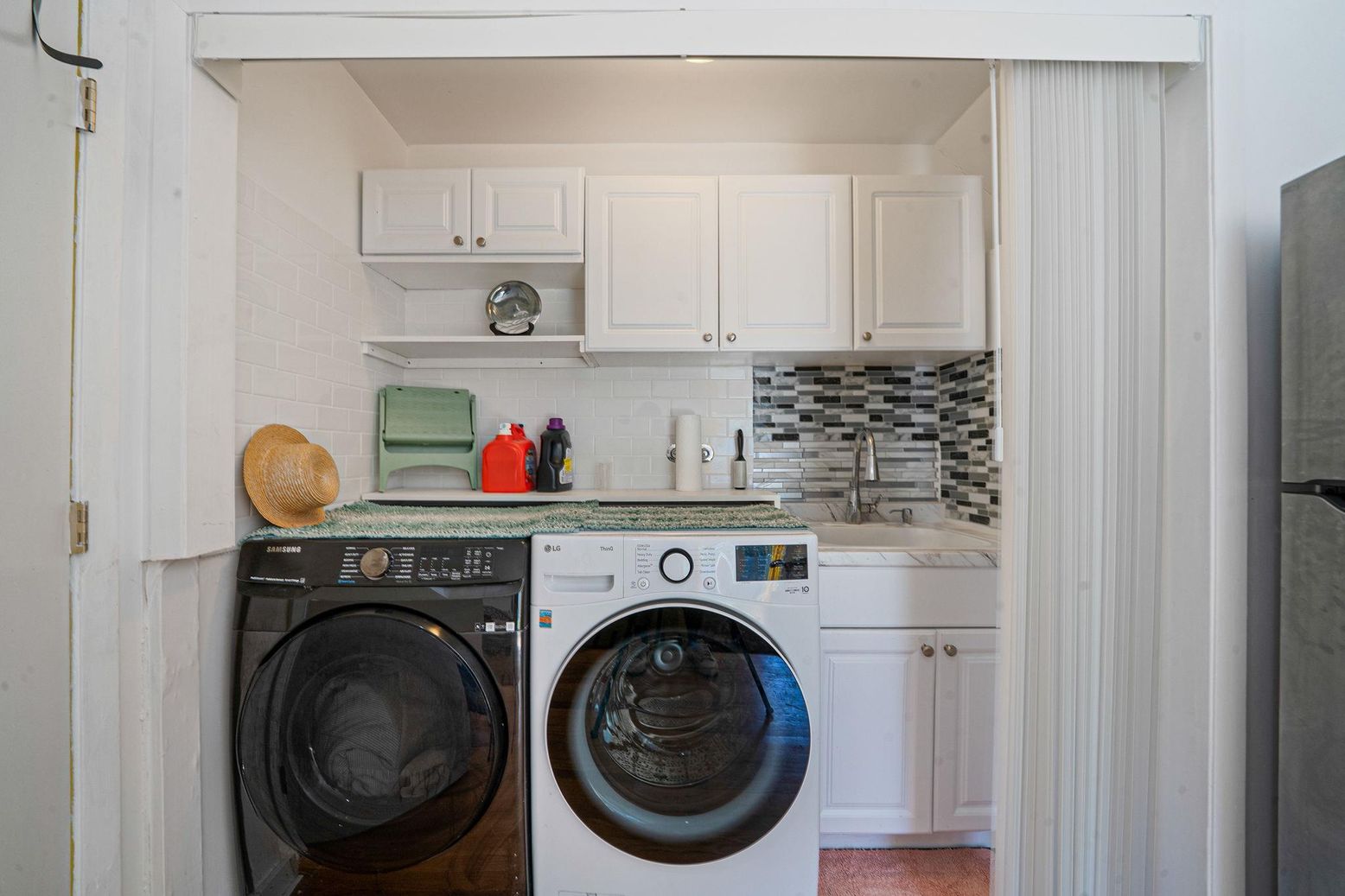 Interior, Washer