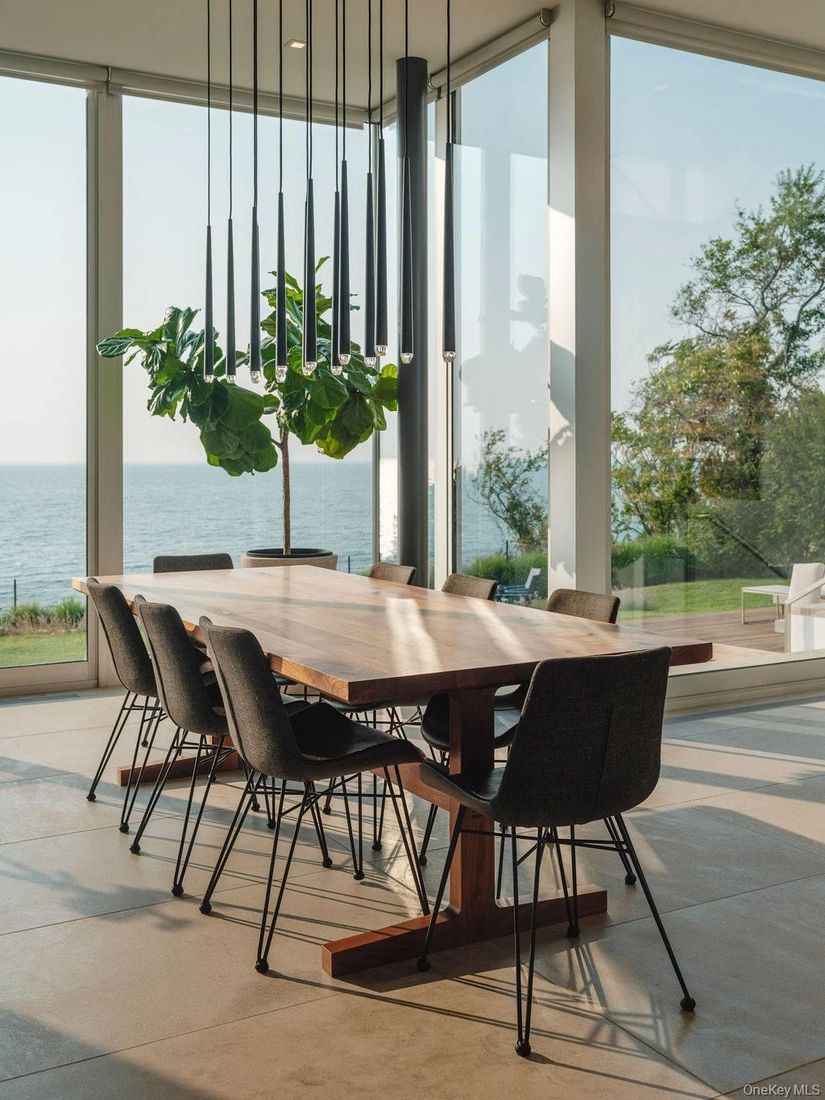 Dining room, Interior, Water