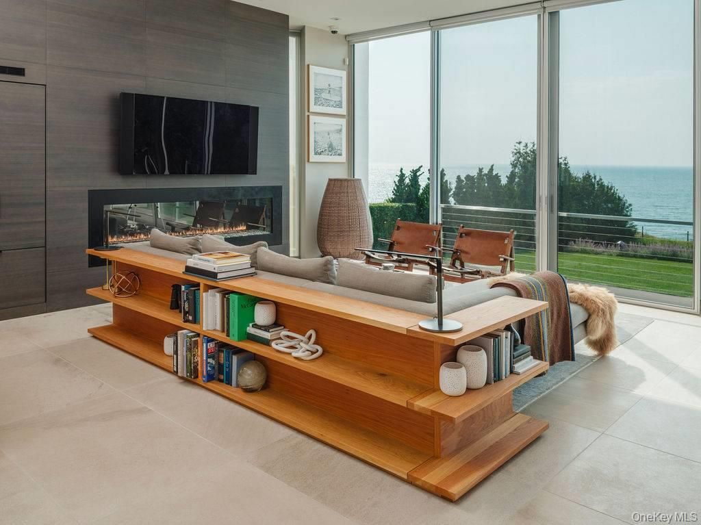 Fireplace, Interior, Water