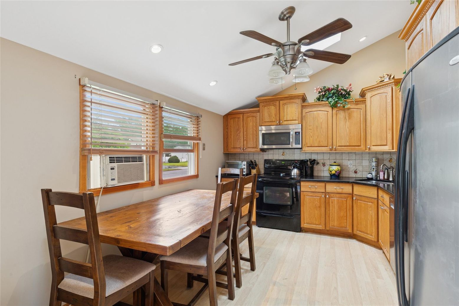 Dining room, Interior, Kitchen, Recessed Lighting, Wood Texture Flooring