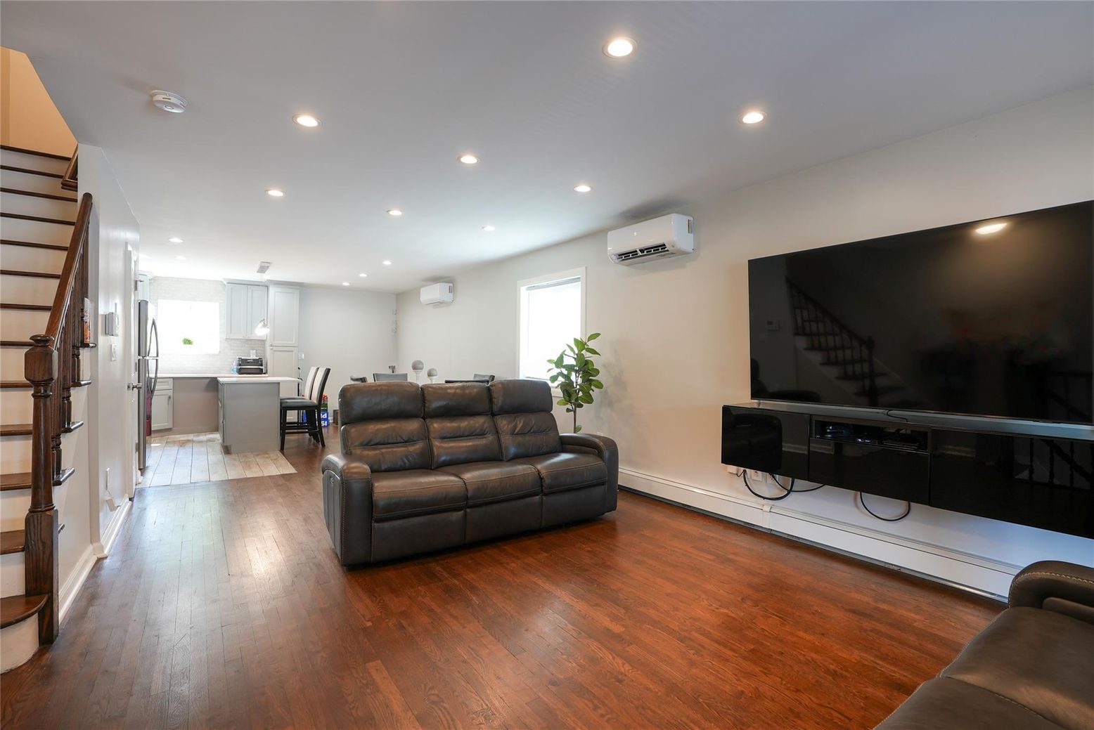 Dining room, Interior, Kitchen, Living room, Recessed Lighting, Wood Texture Flooring