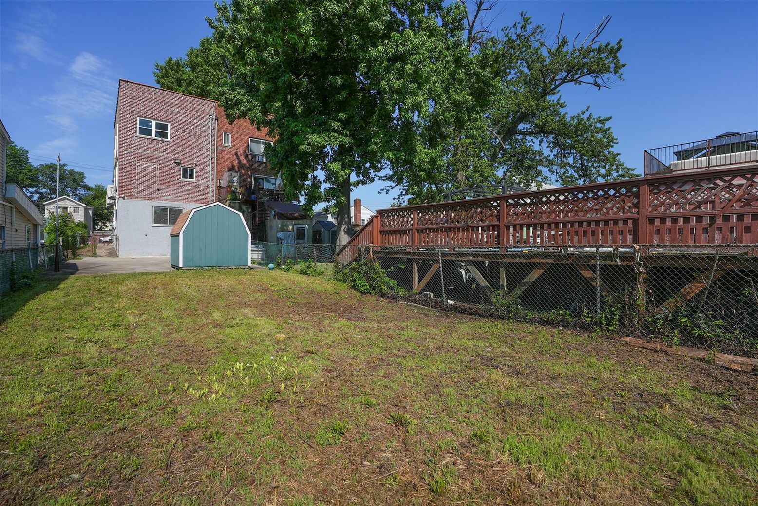 Backyard, Exterior