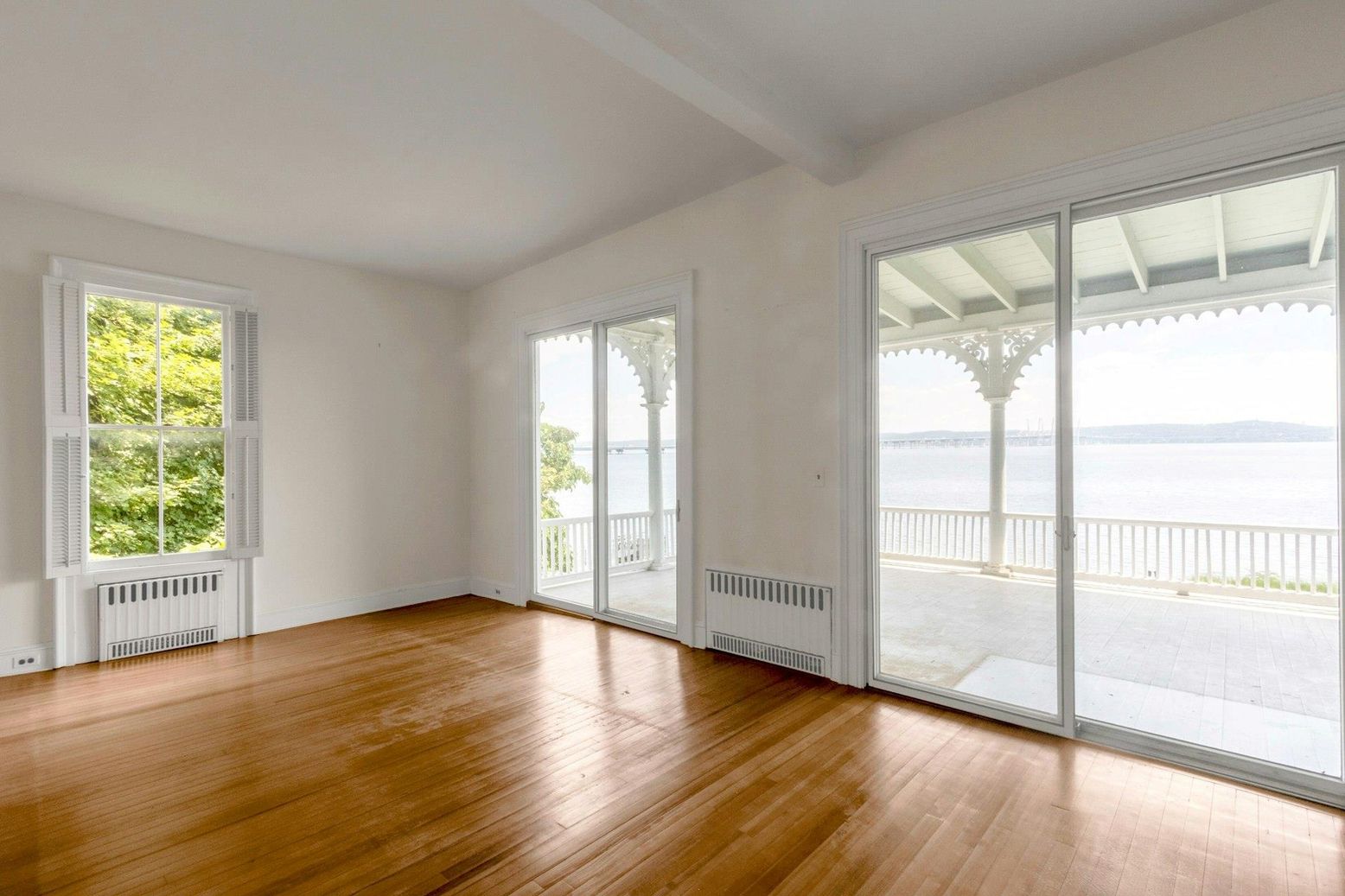 Empty room, Interior, Water, Wood Texture Flooring