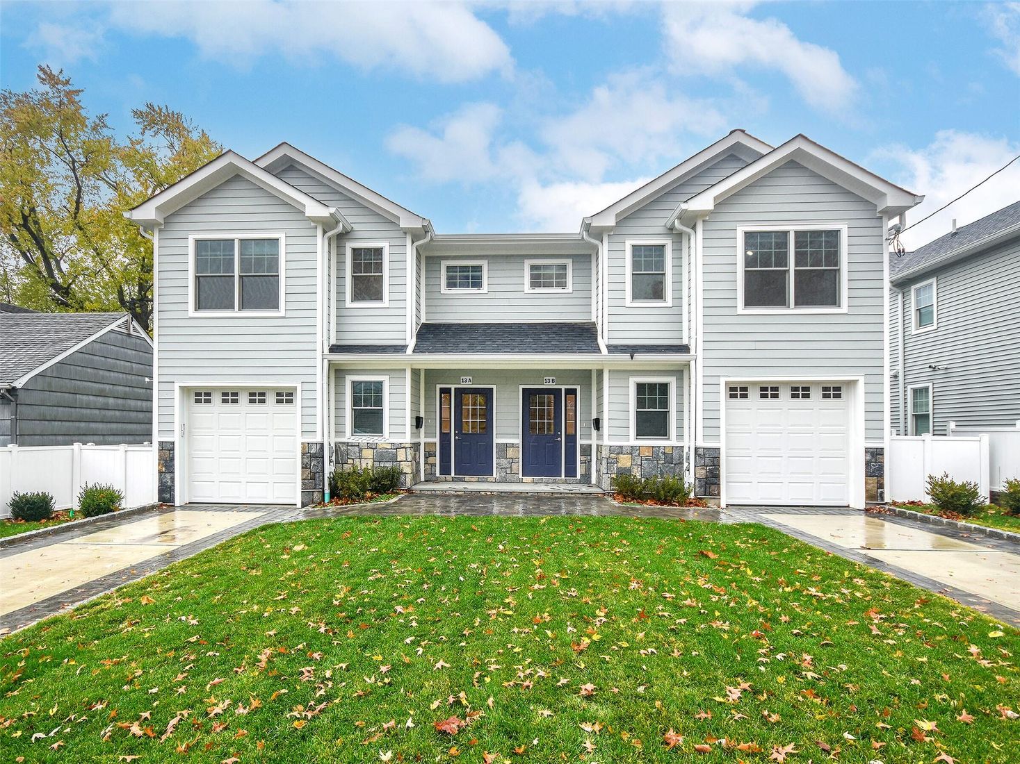 Attached, Exterior, Facade, Farmhouse