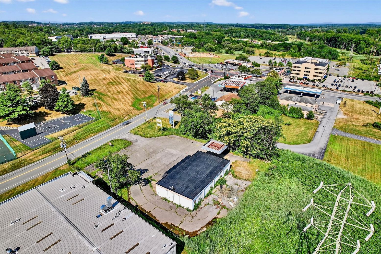 Exterior, Drone