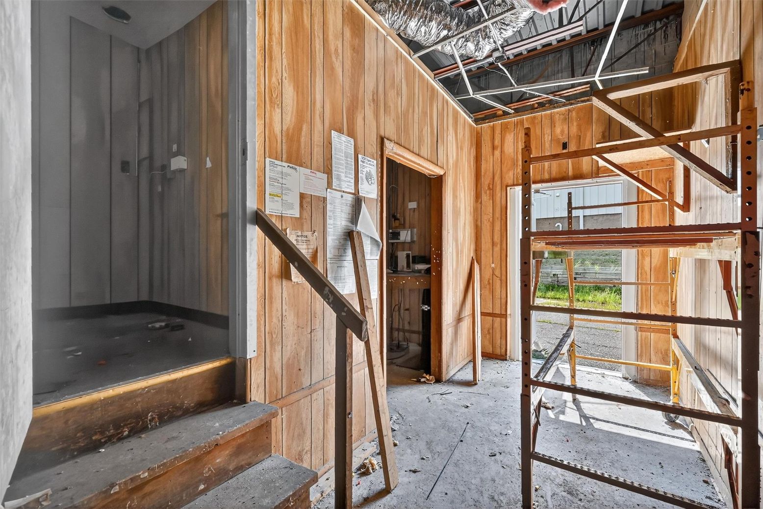 Interior, Wooden Walls