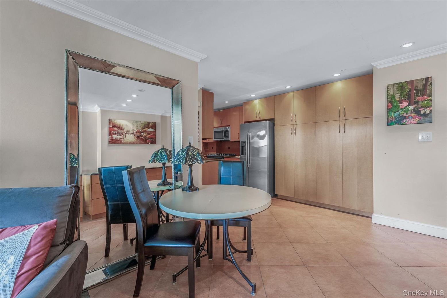 Dining room, Interior, Kitchen, Recessed Lighting
