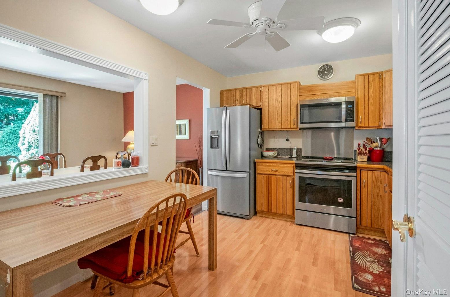 Dining room, Interior, Kitchen, Stainless Steel Appliances, Wood Texture Flooring
