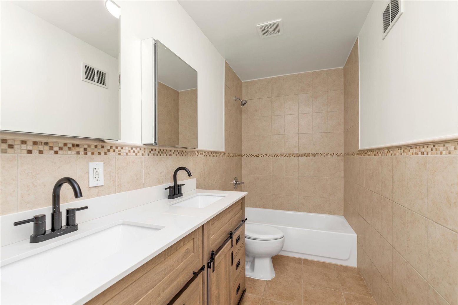 Bathroom, Dual Sink Vanities, Interior