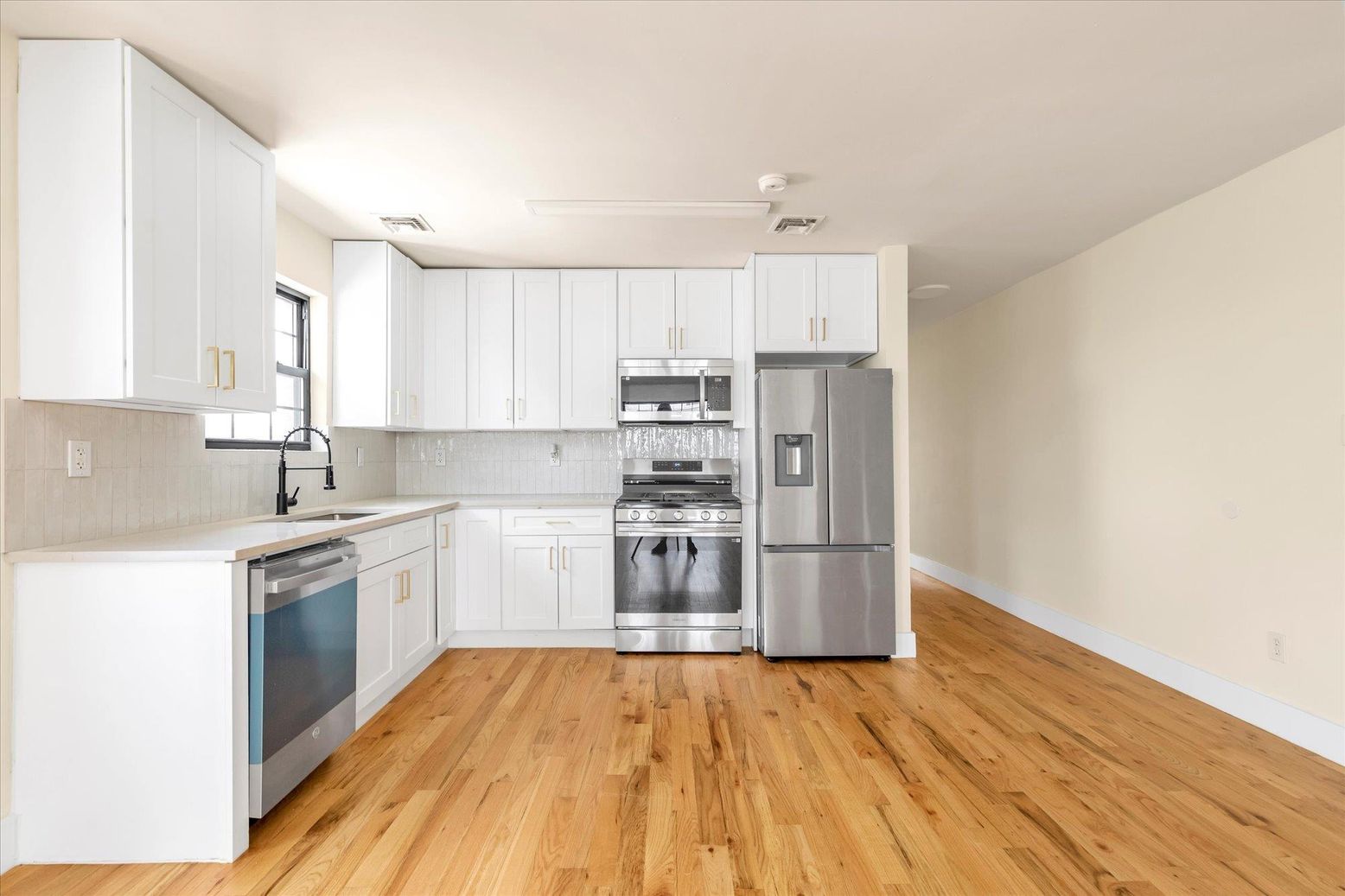 Interior, Kitchen, Stainless Steel Appliances, Wood Texture Flooring