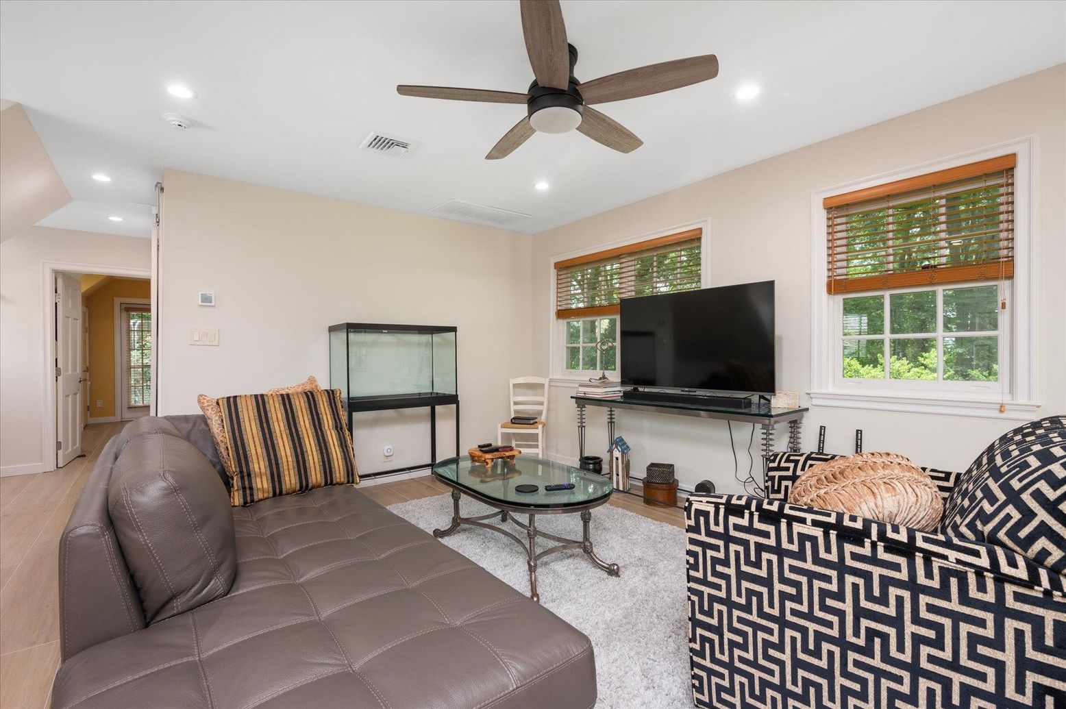 Interior, Living room, Recessed Lighting, Wood Texture Flooring