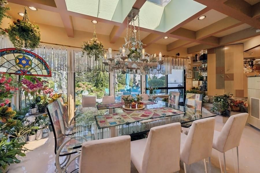 Chandelier, Dining room, Interior, Recessed Lighting