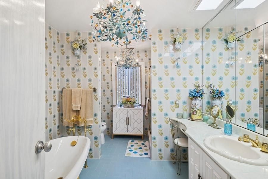 Bathroom, Chandelier, Interior
