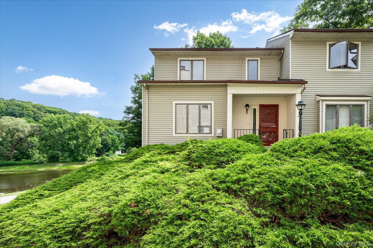 Exterior, Facade, Farmhouse