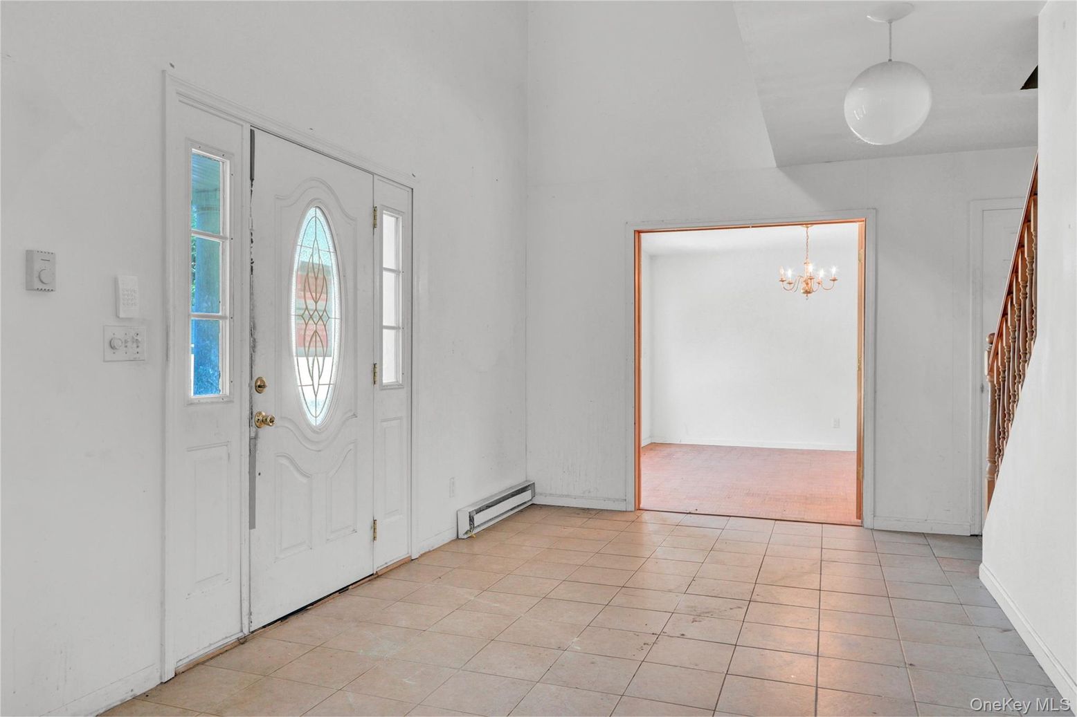 Chandelier, Empty room, Interior, Pendant Lights