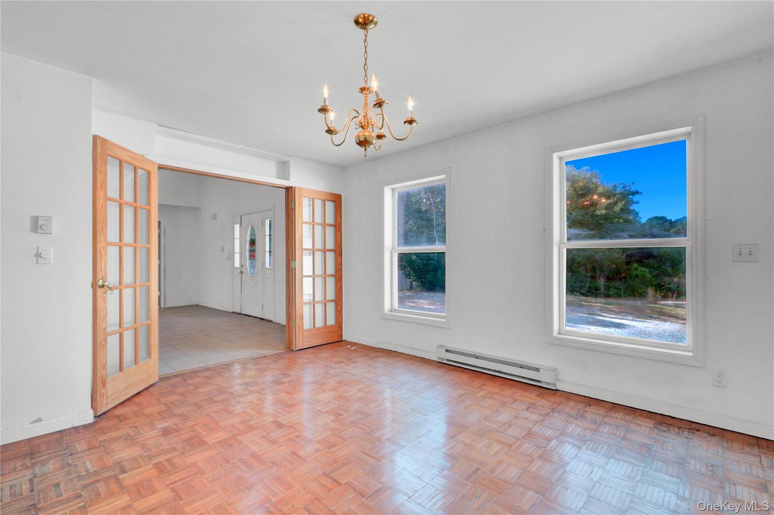 Chandelier, Empty room, Interior, Wood Texture Flooring