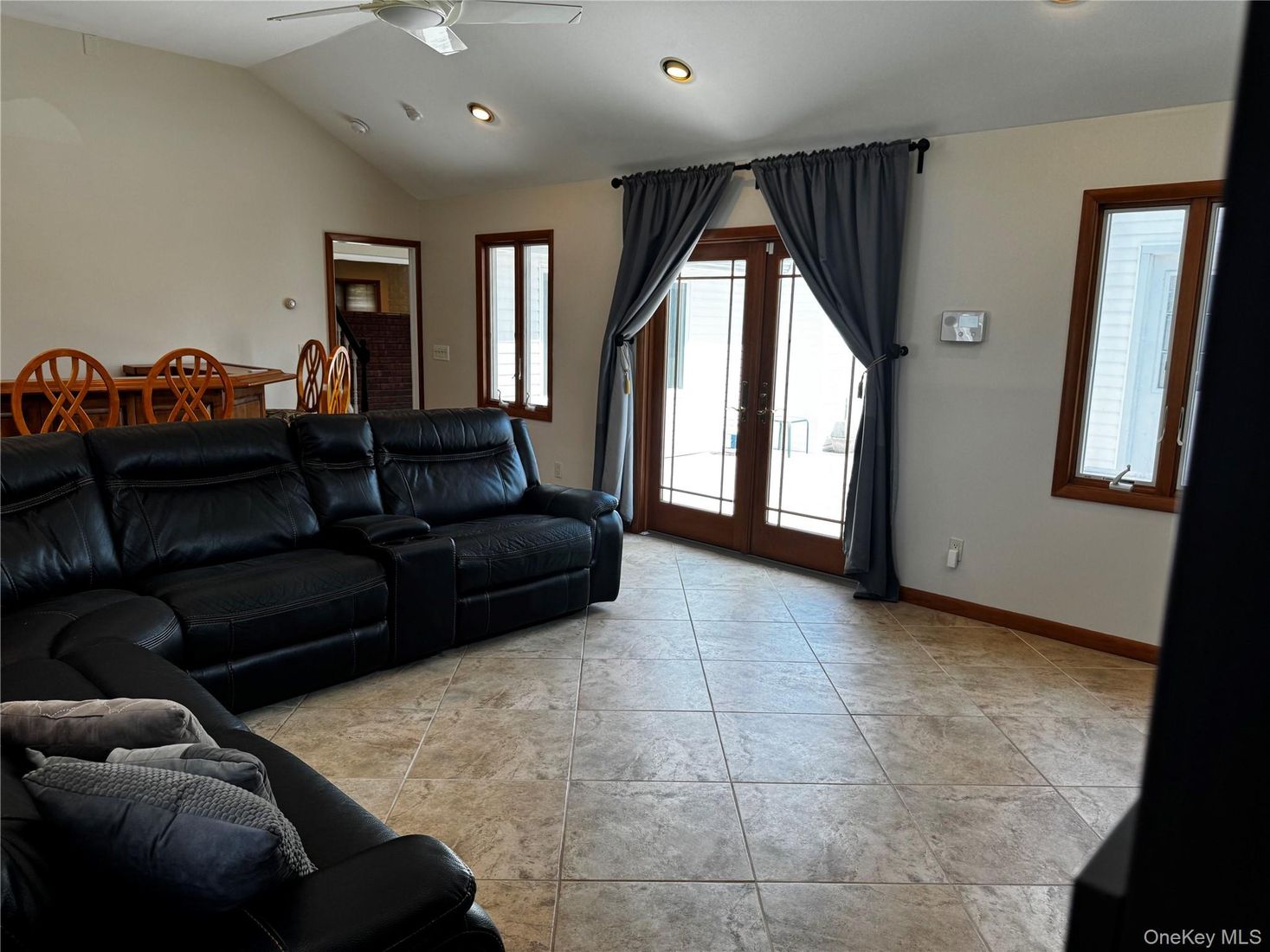 Dining room, Interior, Living room, Recessed Lighting