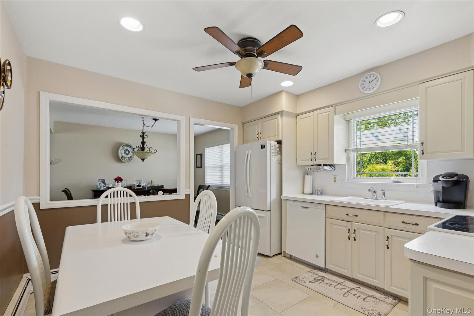 Dining room, Interior, Kitchen, Recessed Lighting
