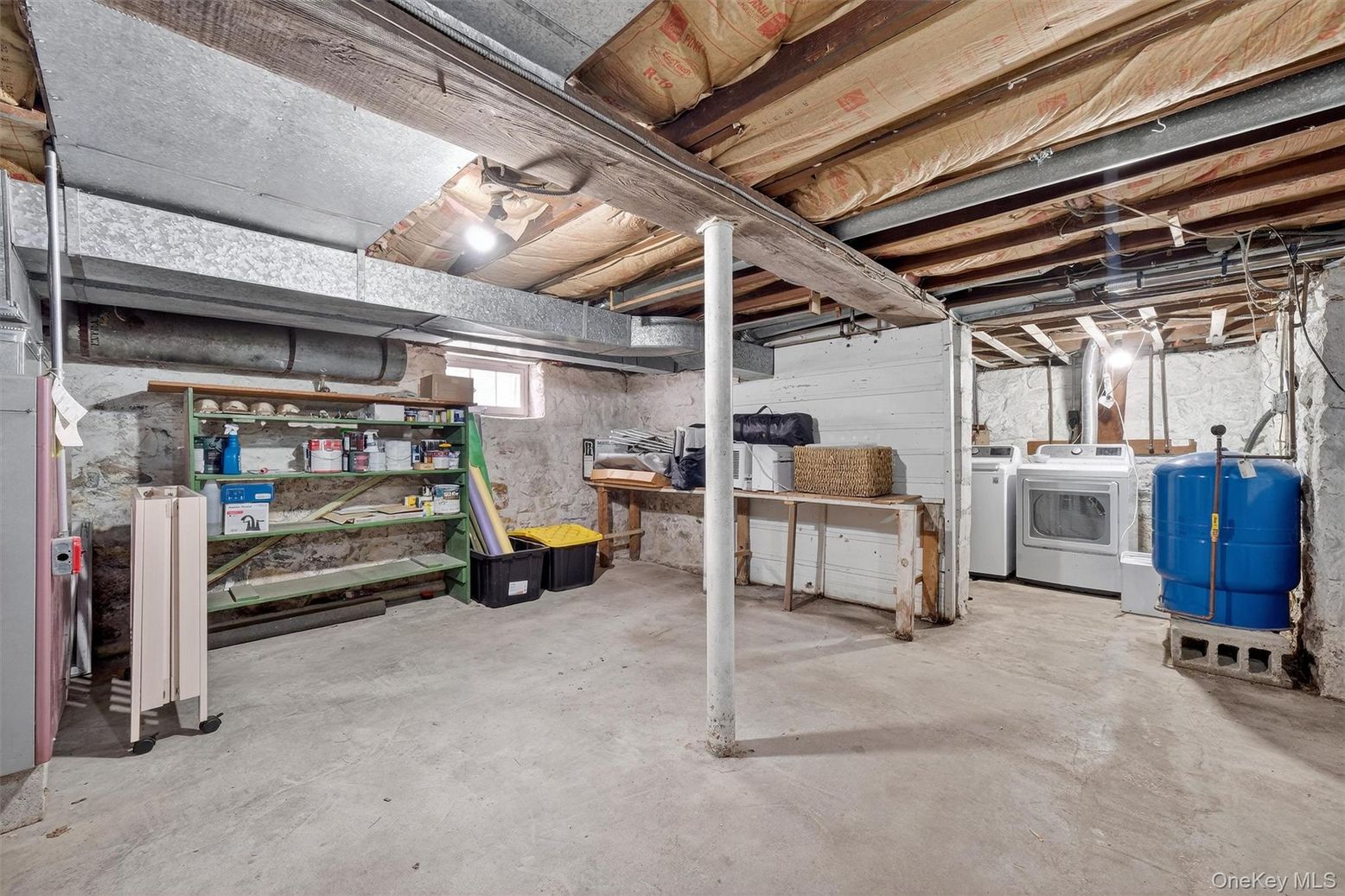 Interior, Washer, Wooden Beams