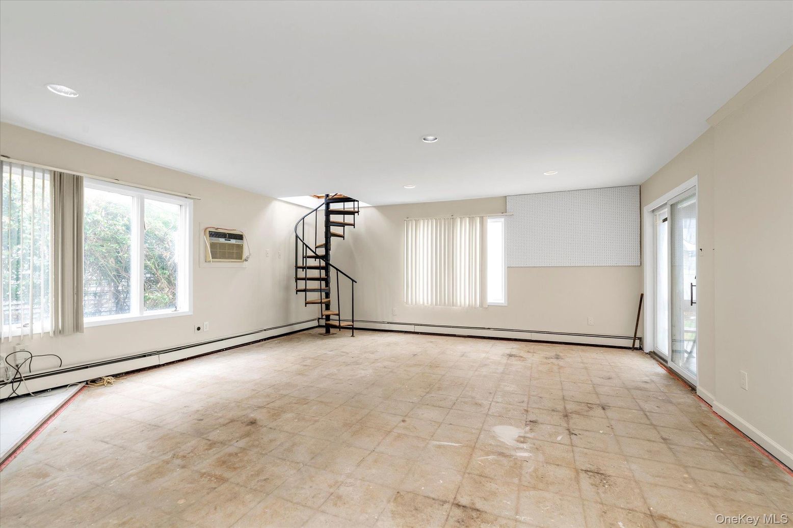 Empty room, Interior, Recessed Lighting
